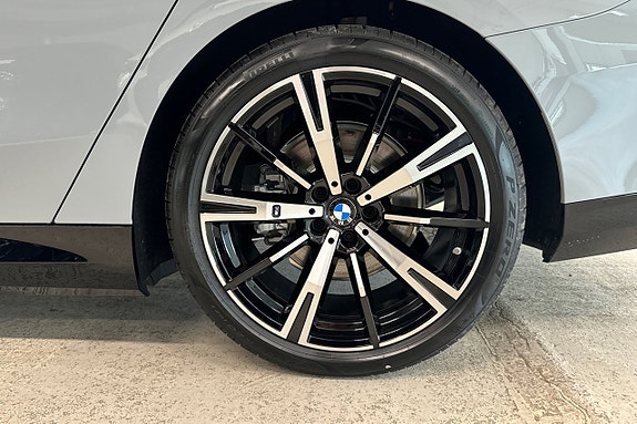 BMW 530e 14 of 20