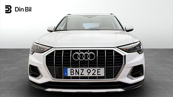 Audi Q3 4 of 5