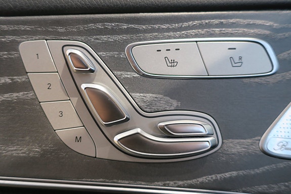 Mercedes-Benz CLS400 d 16 of 21