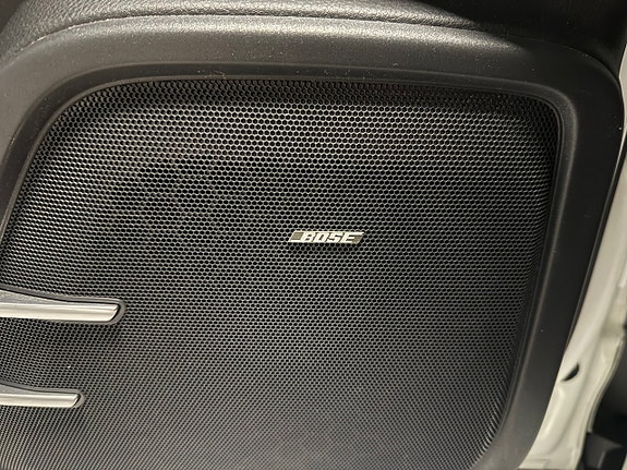 Porsche Cayenne 23 of 24