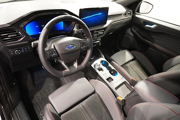 Ford Kuga 2 of 18