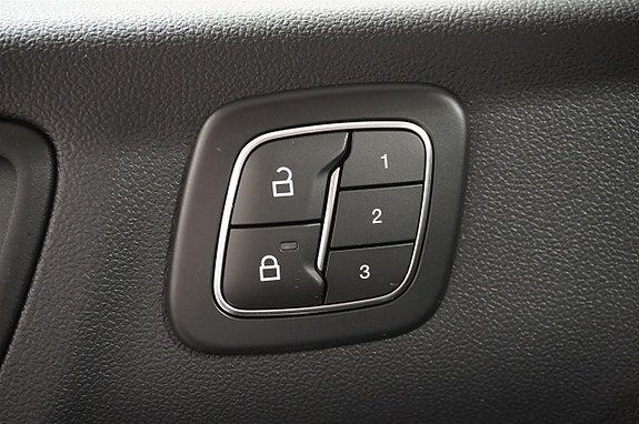 Ford Kuga 14 of 18