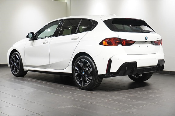 BMW 120 3 of 16