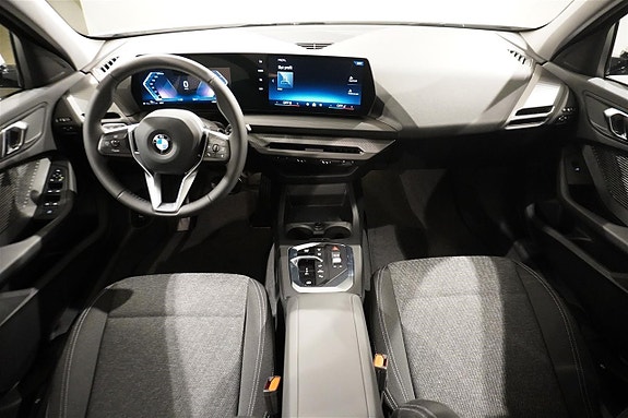 BMW 120 13 of 16