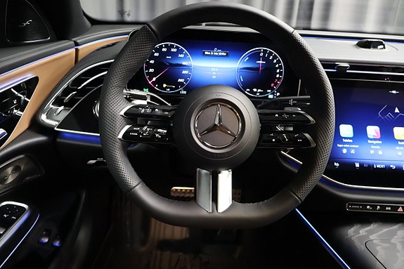 Mercedes-Benz E300 e 14 of 20