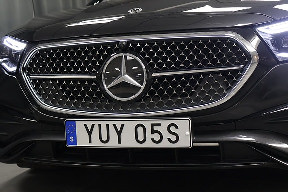 Mercedes-Benz E300 e 7 of 20