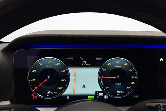 Mercedes-Benz E300 18 of 30