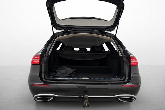 Mercedes-Benz E300 8 of 30