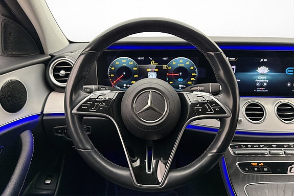 Mercedes-Benz E300 11 of 30
