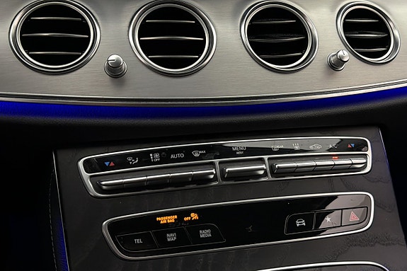 Mercedes-Benz E300 29 of 30