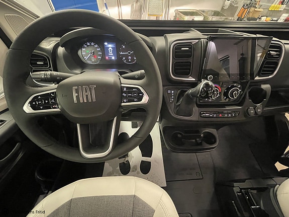 Adria Twin 640 SLB 60Y | TRUMA VÄRME | LÅNGBÄDDAR 19 of 25