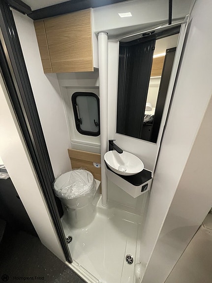 Adria Twin 640 SLB 60Y | TRUMA VÄRME | LÅNGBÄDDAR 17 of 25