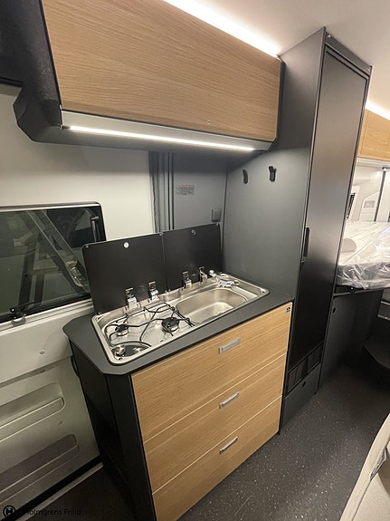 Adria Twin 640 SLB 60Y | TRUMA VÄRME | LÅNGBÄDDAR 11 of 25