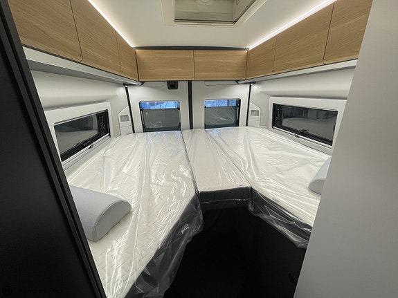 Adria Twin 640 SLB 60Y | TRUMA VÄRME | LÅNGBÄDDAR 15 of 25