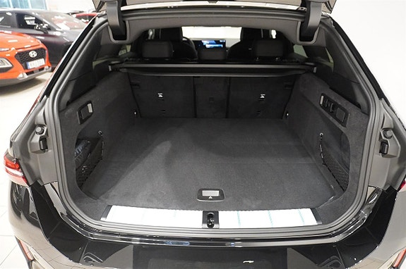 BMW i5 8 of 20