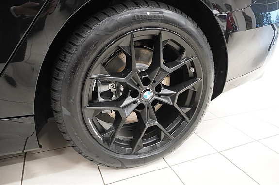 BMW i5 18 of 20