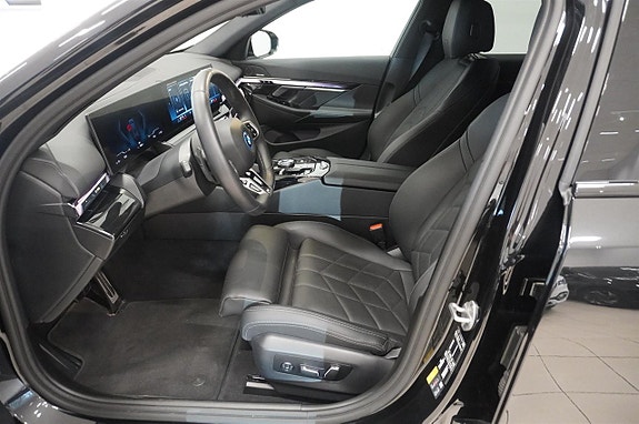 BMW i5 2 of 22