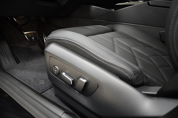 BMW i5 12 of 20