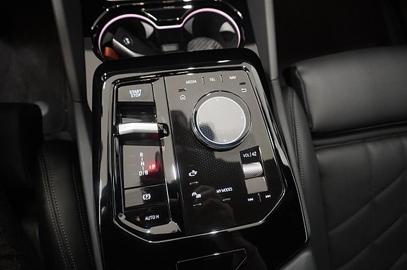 BMW i5 8 of 22