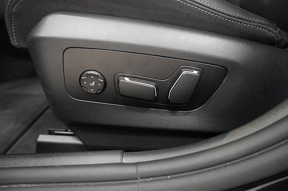 BMW i5 12 of 22