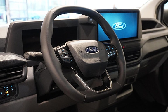 Ford Transit Custom 3 of 5
