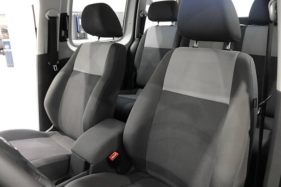 Volkswagen Caddy 10 of 16