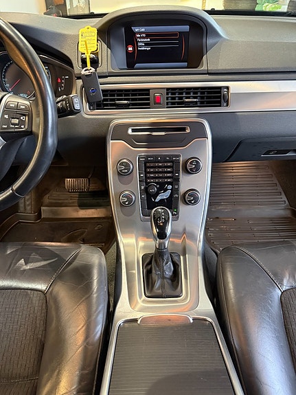 Volvo V70 19 of 27