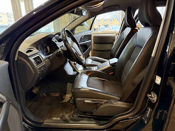 Volvo V70 13 of 27