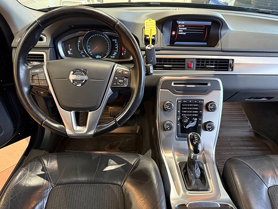 Volvo V70 17 of 27