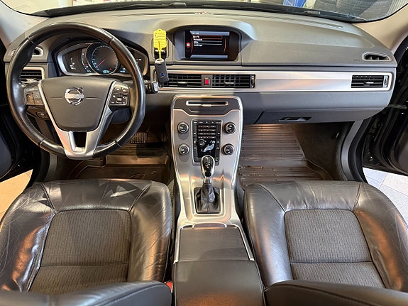 Volvo V70 16 of 27