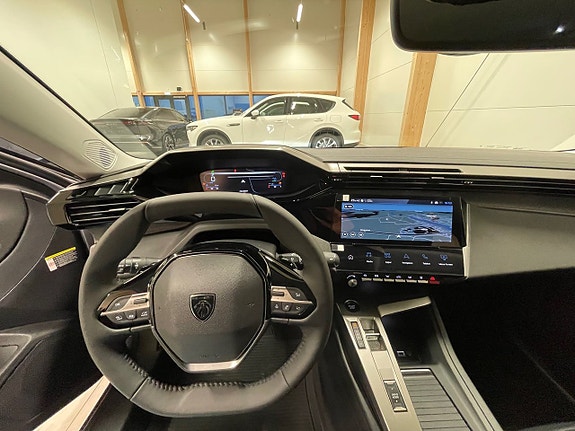 Peugeot 308 SW 18 of 18
