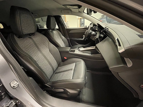 Peugeot 308 SW 7 of 18