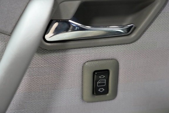 Mercedes-Benz C220 16 of 16