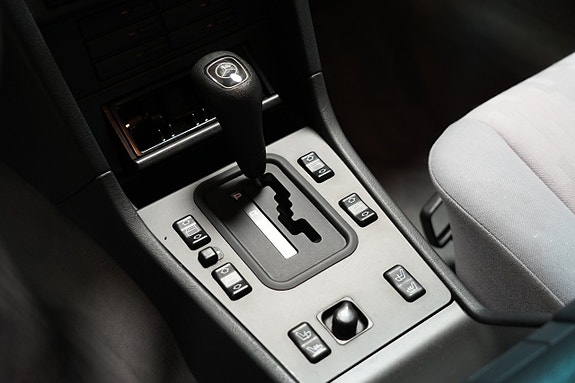 Mercedes-Benz C220 13 of 16