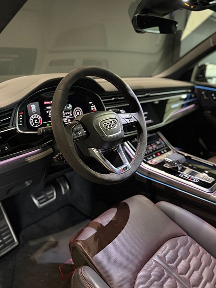 Audi Q8 13 of 20