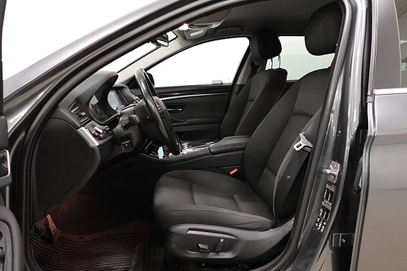 BMW 520d 4 of 5