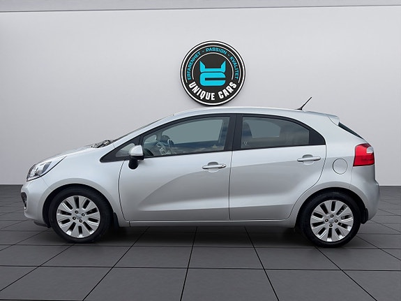 Kia Rio 7 of 21