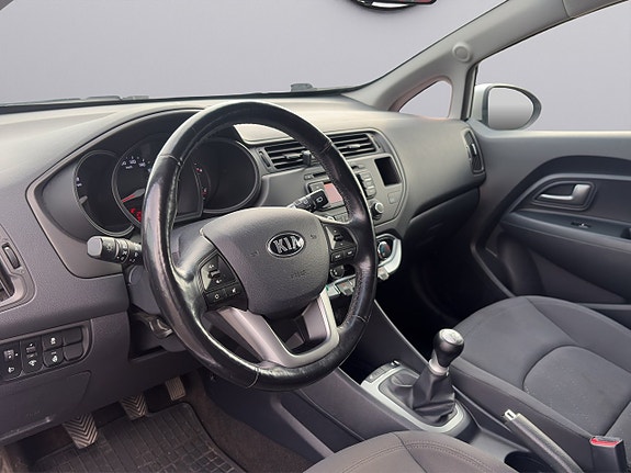 Kia Rio 14 of 21