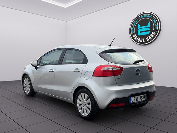 Kia Rio 6 of 21