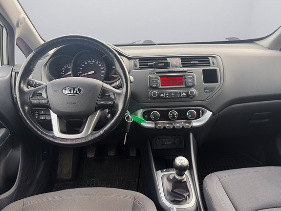 Kia Rio 13 of 21