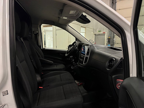 Mercedes-Benz Vito 111 13 of 18