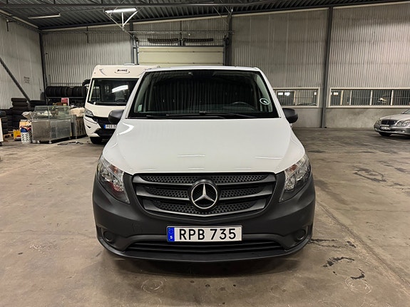 Mercedes-Benz Vito 111 2 of 5