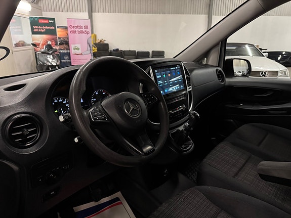 Mercedes-Benz Vito 111 12 of 18