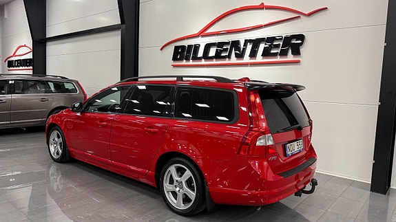 Volvo V70 4 of 5
