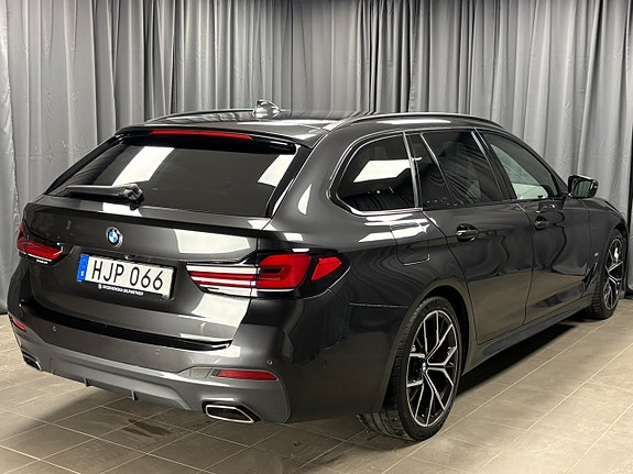 BMW 520d 4 of 5
