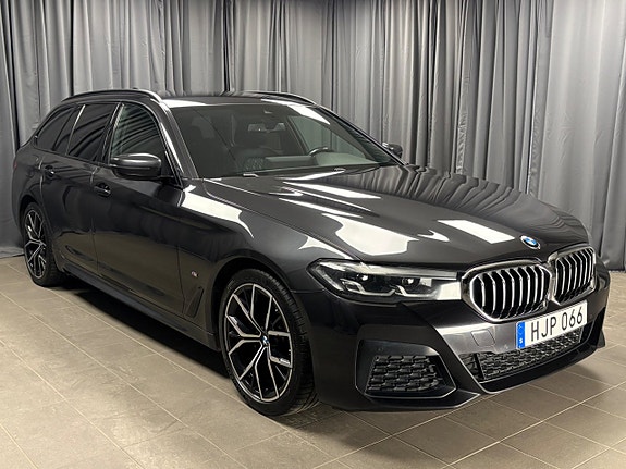 BMW 520d 3 of 5