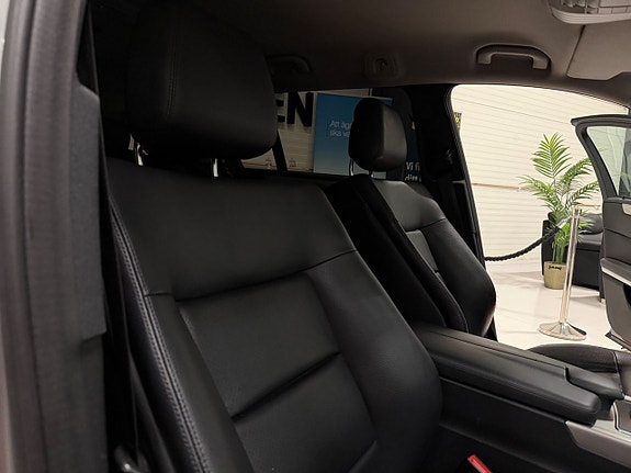 Mercedes-Benz E200 20 of 23
