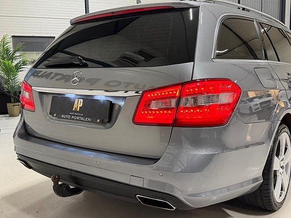 Mercedes-Benz E200 14 of 23