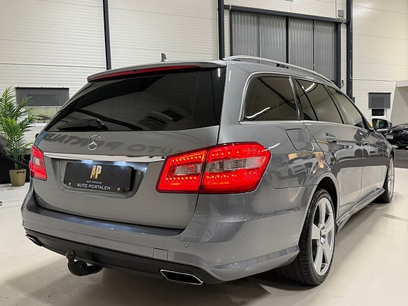 Mercedes-Benz E200 11 of 23