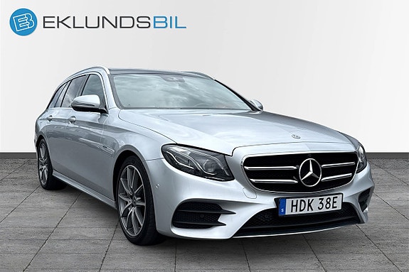 Mercedes-Benz E200 3 of 5